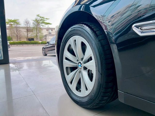 BMW寶馬 740LI  第4張相片