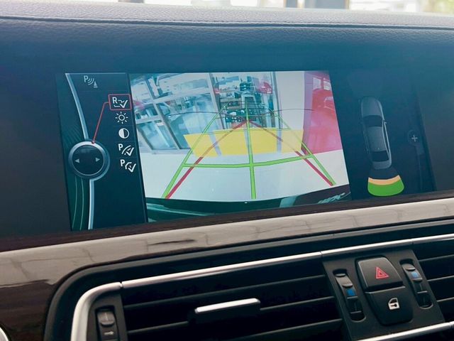 BMW寶馬 740LI  第10張相片