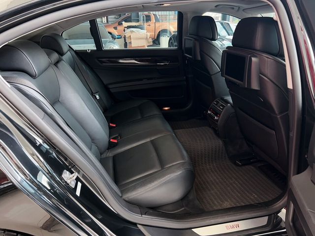 BMW寶馬 740LI  第15張相片