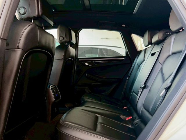 PORSCHE保時捷 MACAN S  第9張相片