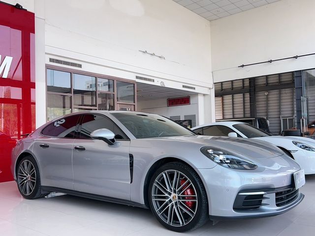 PORSCHE保時捷 PANAMERA  第3張相片
