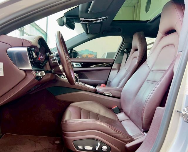 PORSCHE保時捷 PANAMERA  第9張相片