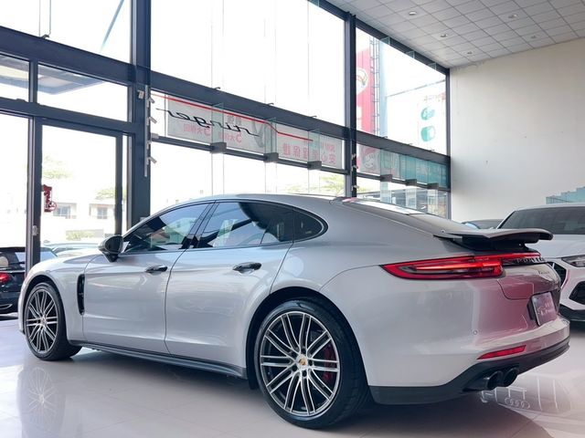 PORSCHE保時捷 PANAMERA  第19張相片