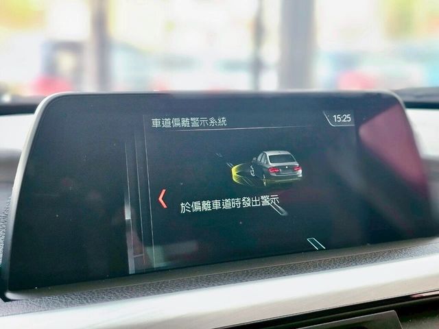 BMW寶馬 320I SPORT LINE  第11張相片