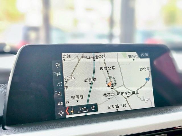 BMW寶馬 320I SPORT LINE  第13張相片