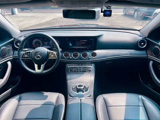 M-BENZ賓士 E200  第14張相片