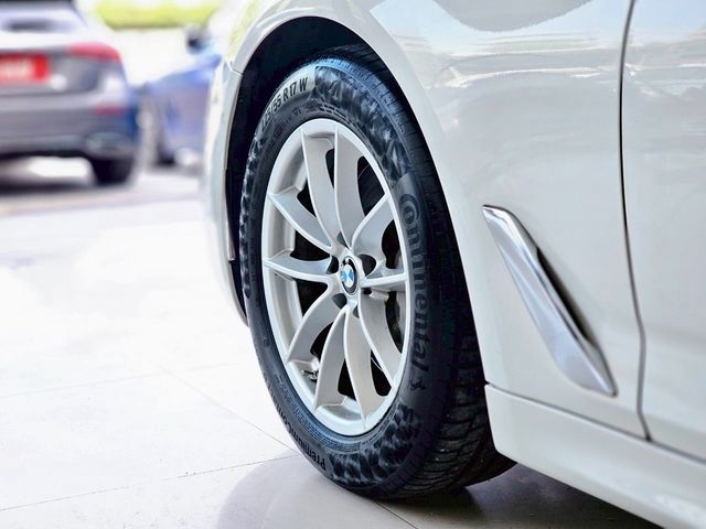 BMW寶馬 530I  第4張相片