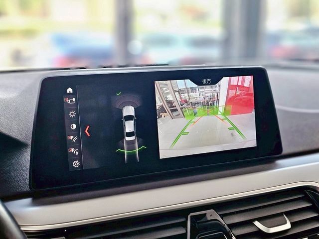 BMW寶馬 530I  第8張相片