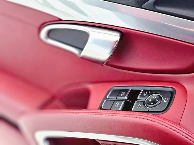 PORSCHE保時捷 CAYENNE  第4張相片