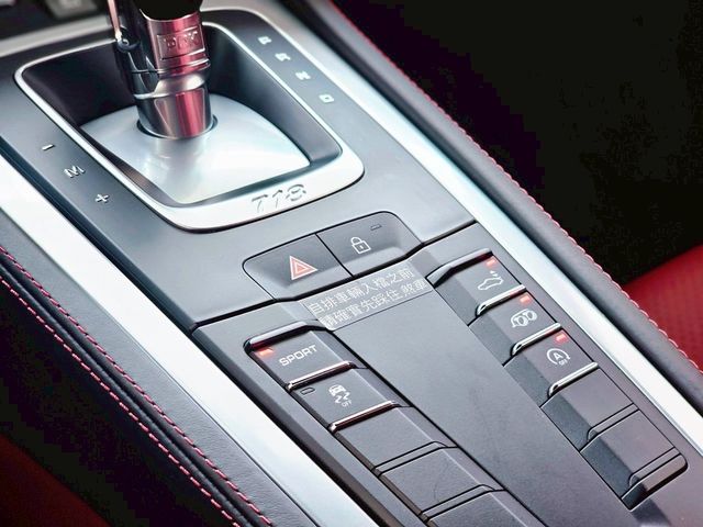 PORSCHE保時捷 CAYENNE  第12張相片