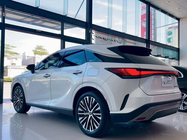 LEXUS凌志 RX350H  第18張相片