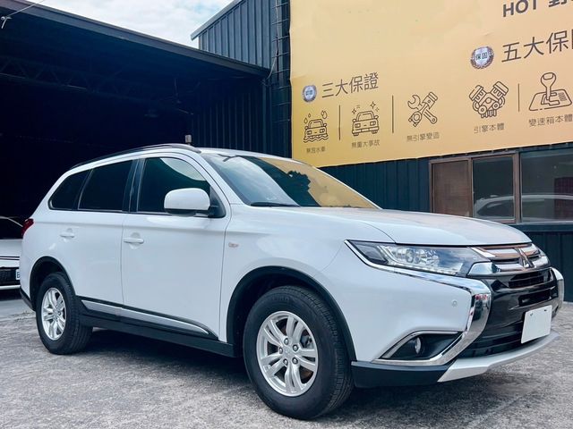 MITSUBISHI三菱 OUTLANDER  第3張相片