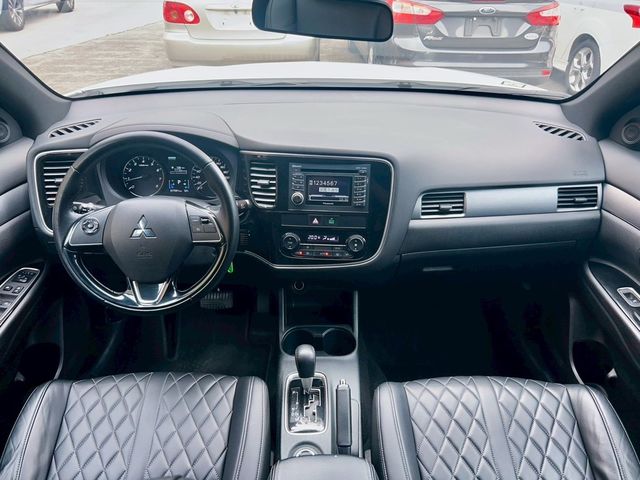 MITSUBISHI三菱 OUTLANDER  第9張相片