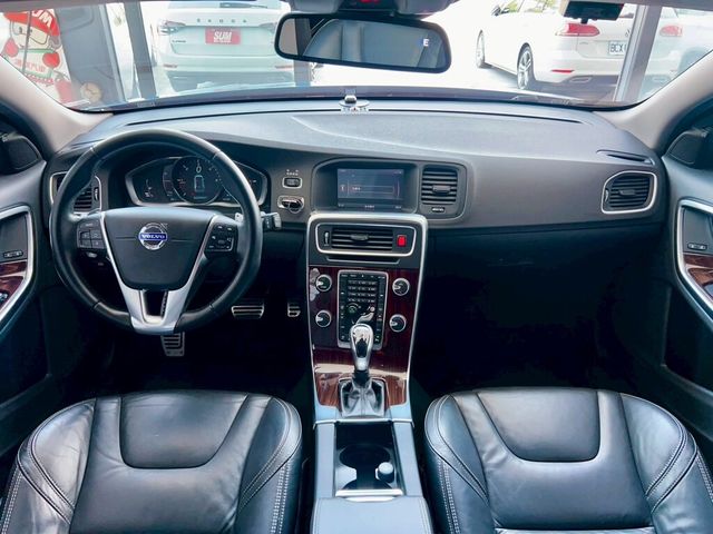 VOLVO富豪 V60  第10張相片