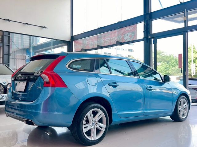 VOLVO富豪 V60  第14張相片