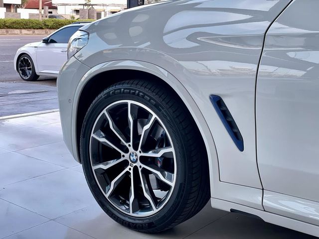 BMW寶馬 X4 XDRIVE30I  第4張相片