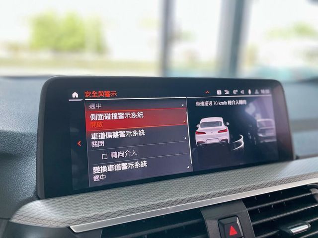 BMW寶馬 X4 XDRIVE30I  第9張相片
