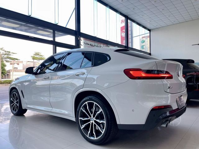 BMW寶馬 X4 XDRIVE30I  第17張相片