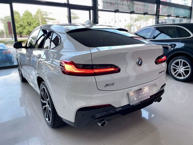 BMW寶馬 X4 XDRIVE30I  第18張相片
