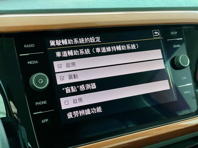 VOLKSWAGEN福斯 T-CROSS  第11張相片