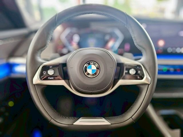 BMW寶馬 740I  第8張相片