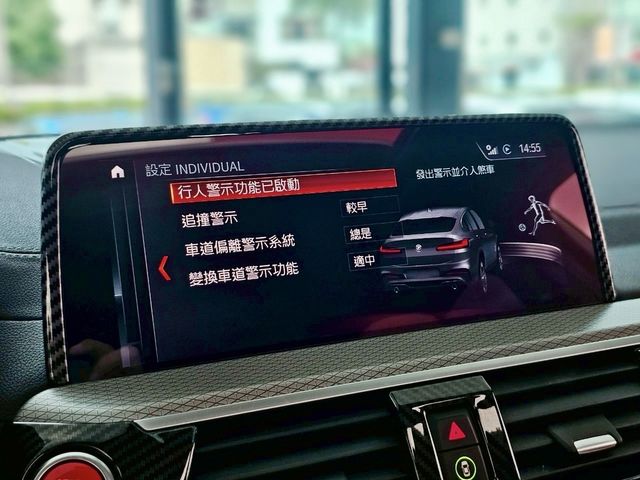 BMW寶馬 X4 M40I  第10張相片