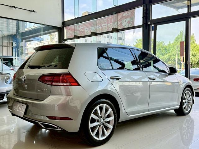 VOLKSWAGEN福斯 GOLF  第15張相片