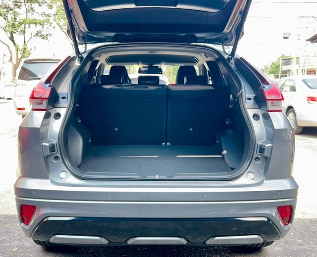 MITSUBISHI三菱 ECLIPSE  第18張相片