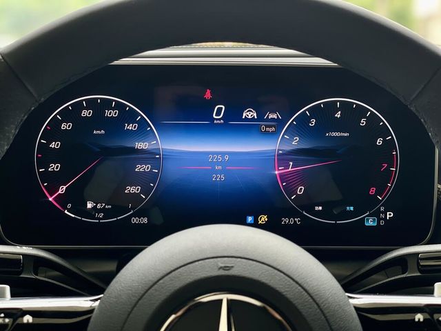 M-BENZ賓士 GLC300 AMG COUPE  第7張相片