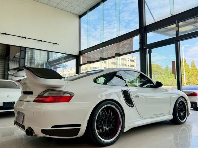 PORSCHE保時捷 911  第15張相片