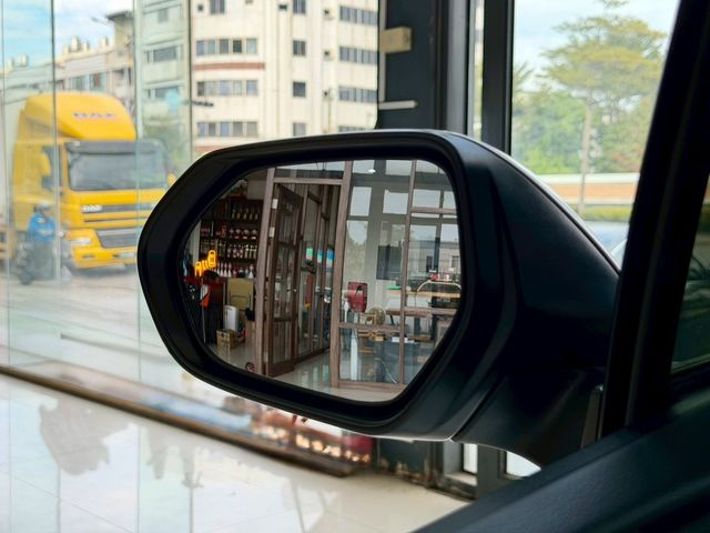 TOYOTA豐田 PRIUS PHV  第5張相片