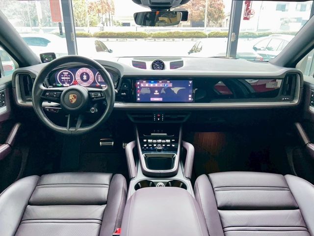 PORSCHE保時捷 CAYENNE  第17張相片