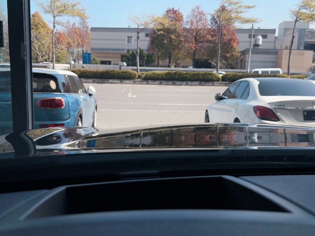 BMW寶馬 740LI  第6張相片