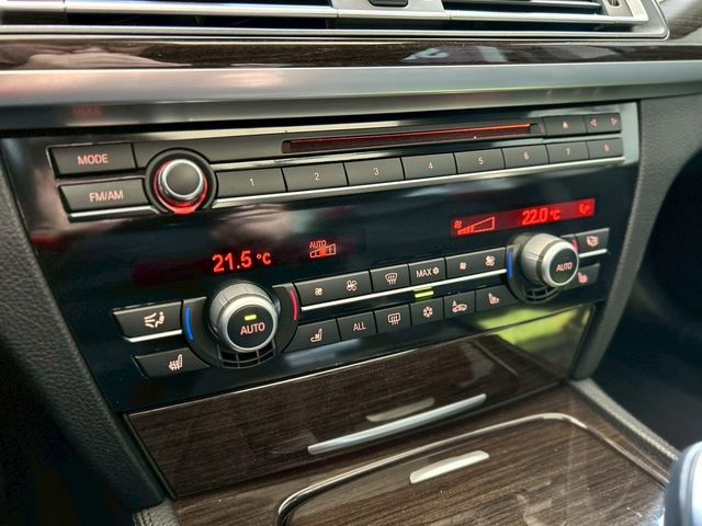 BMW寶馬 740LI  第12張相片