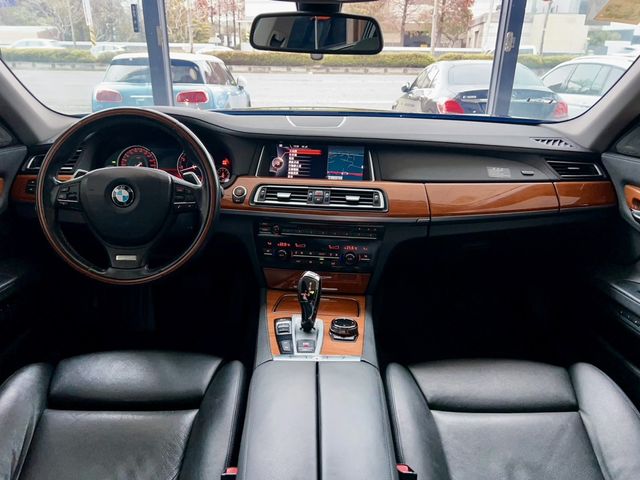 BMW寶馬 740LI  第10張相片