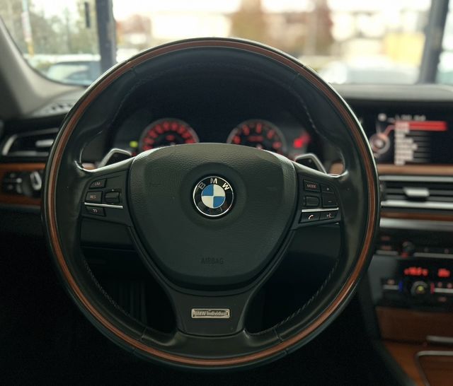 BMW寶馬 740LI  第11張相片