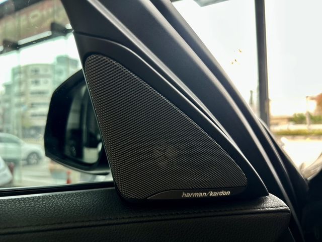 BMW寶馬 740LI  第14張相片