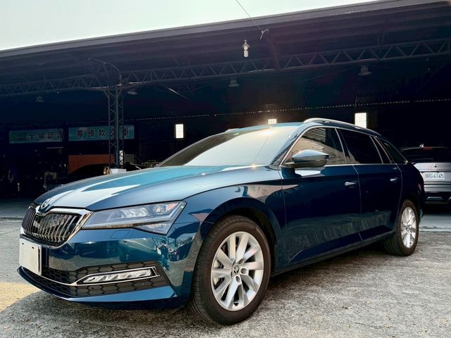 SKODA司科達 SUPERB COMBI  第3張相片