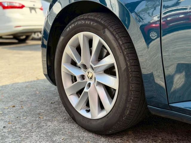 SKODA司科達 SUPERB COMBI  第4張相片