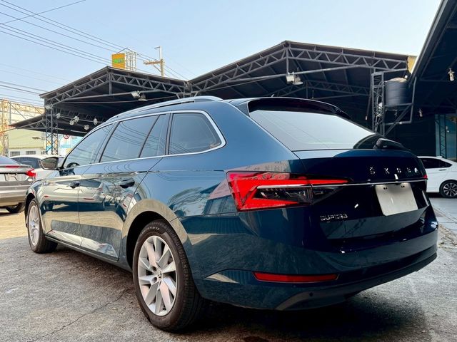 SKODA司科達 SUPERB COMBI  第17張相片