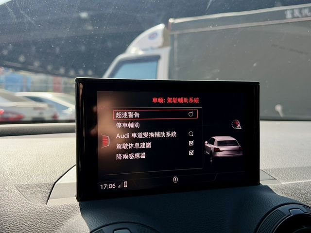 AUDI奧迪 Q2 35 TFSI  第4張相片