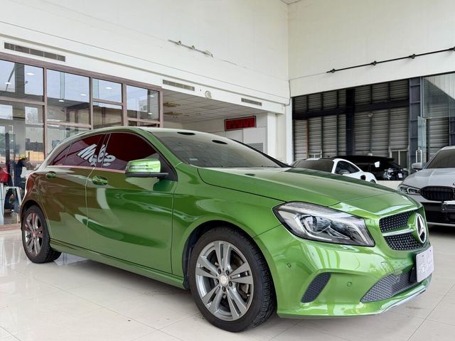 M-BENZ賓士 A180  第3張相片