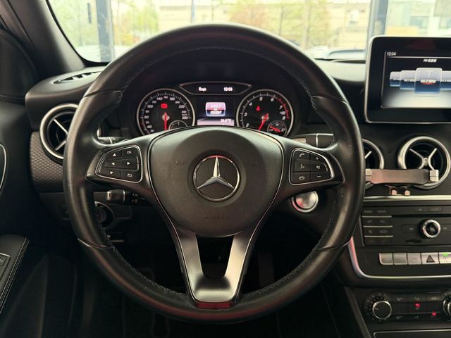 M-BENZ賓士 A180  第8張相片