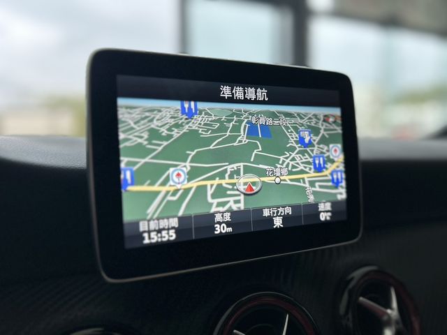 M-BENZ賓士 A45 AMG  第5張相片