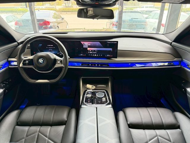 BMW寶馬 I7 XDRIVE60  第14張相片
