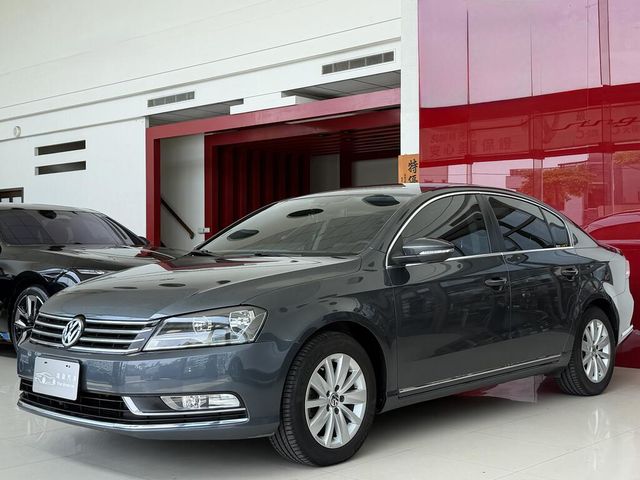 VOLKSWAGEN福斯 PASSAT  第1張相片