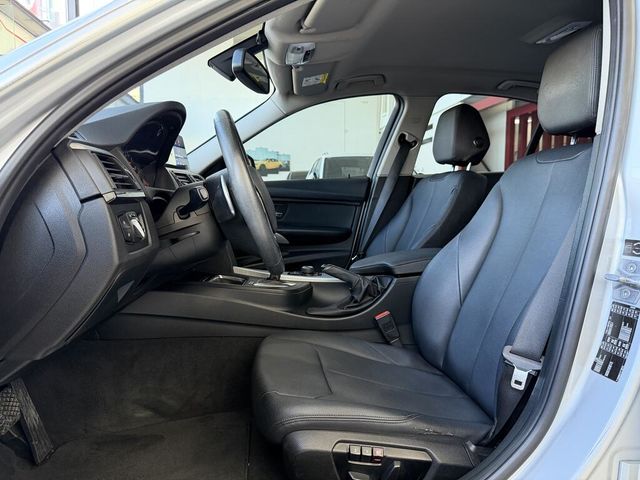 BMW寶馬 320I  第5張相片