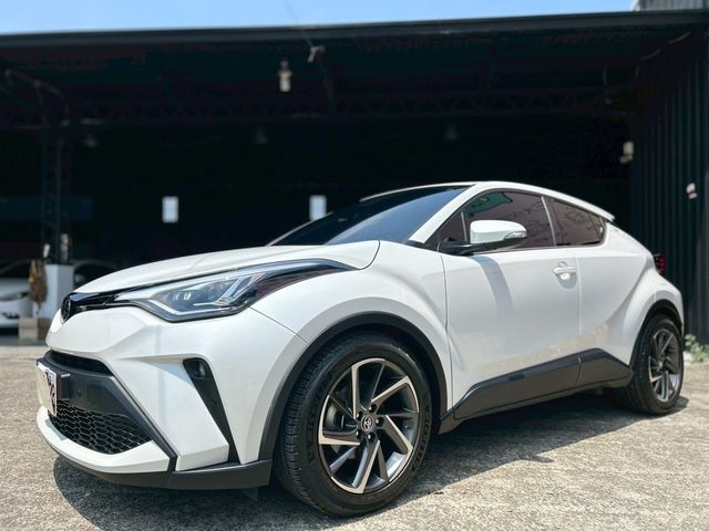 TOYOTA豐田 C-HR  第1張相片
