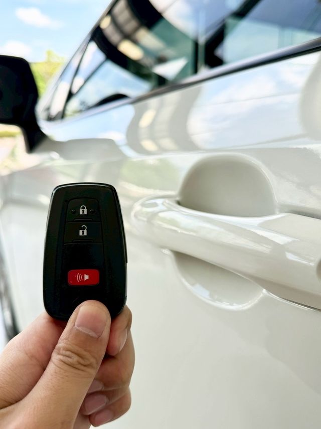 TOYOTA豐田 AURIS  第5張相片