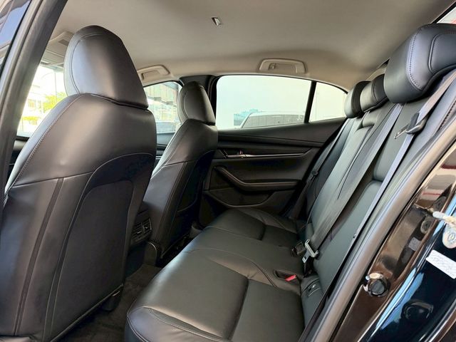 MAZDA馬自達 MAZDA 3  第16張相片